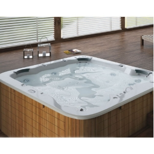 Xenon Spa (6 Seater)